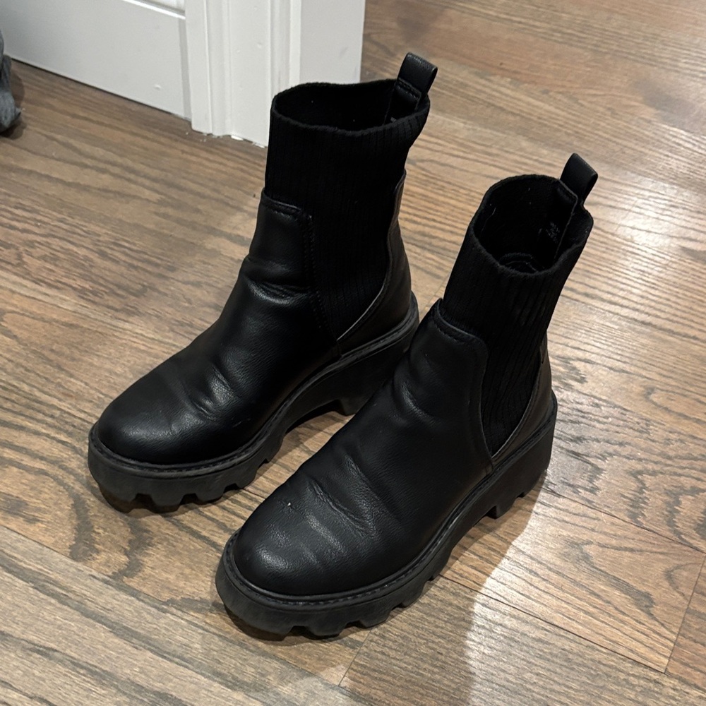 Dolce Vita Black Ankle Booties